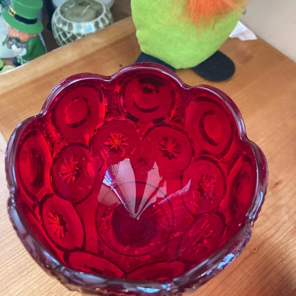 LE Smith Moon and Stars Ruby Red Pedestal Lidded Dish - Picture 3 of 10